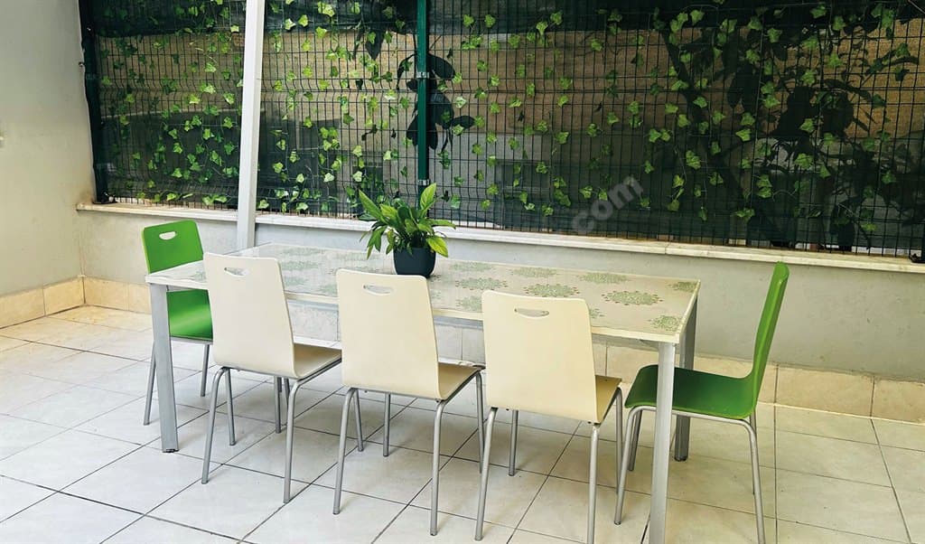 İnsan Vakfı Bakırköy Kız Yurdu