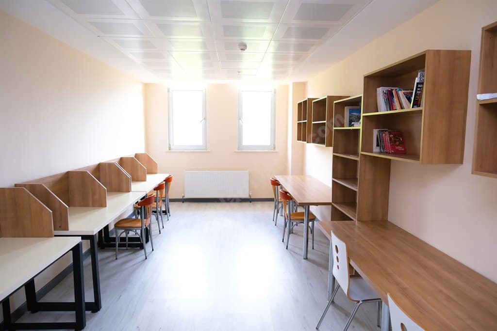 İnsan Vakfı Dr. Ahmet Haluk Dursun Erkek Yurdu