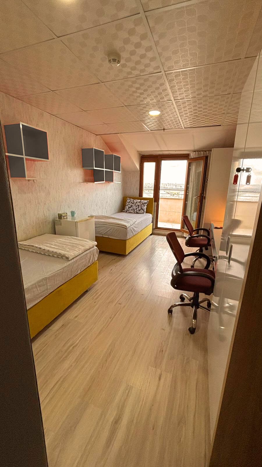 ENİS ÇEBİ YURTLARI 