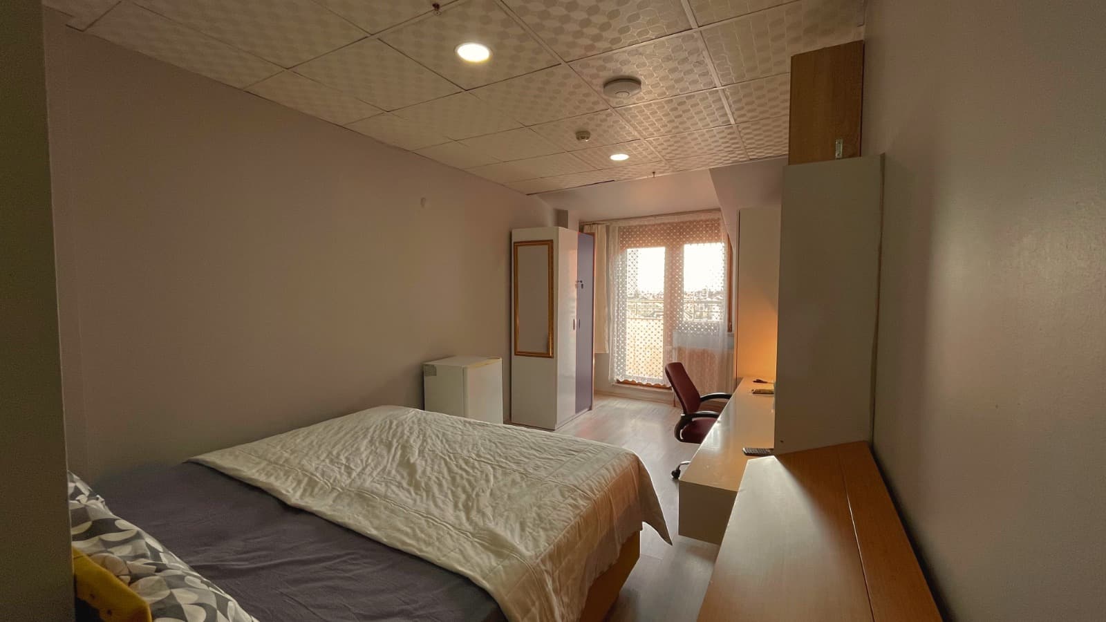 ENİS ÇEBİ YURTLARI 