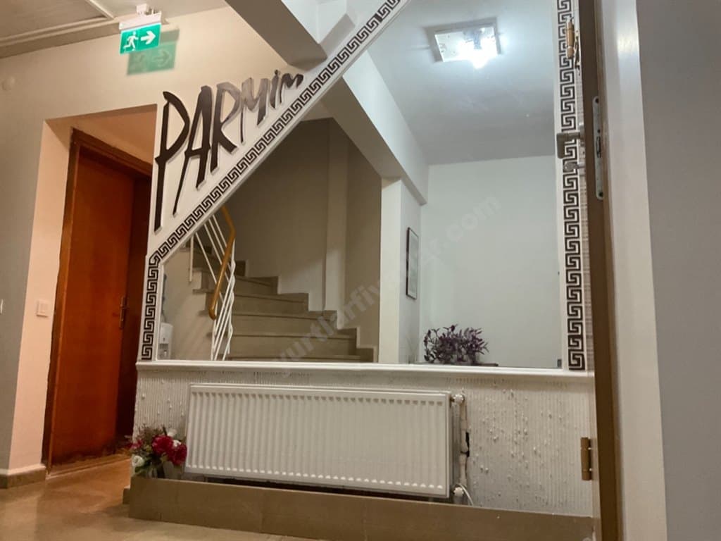 Beşiktaş Kız Rezidansı