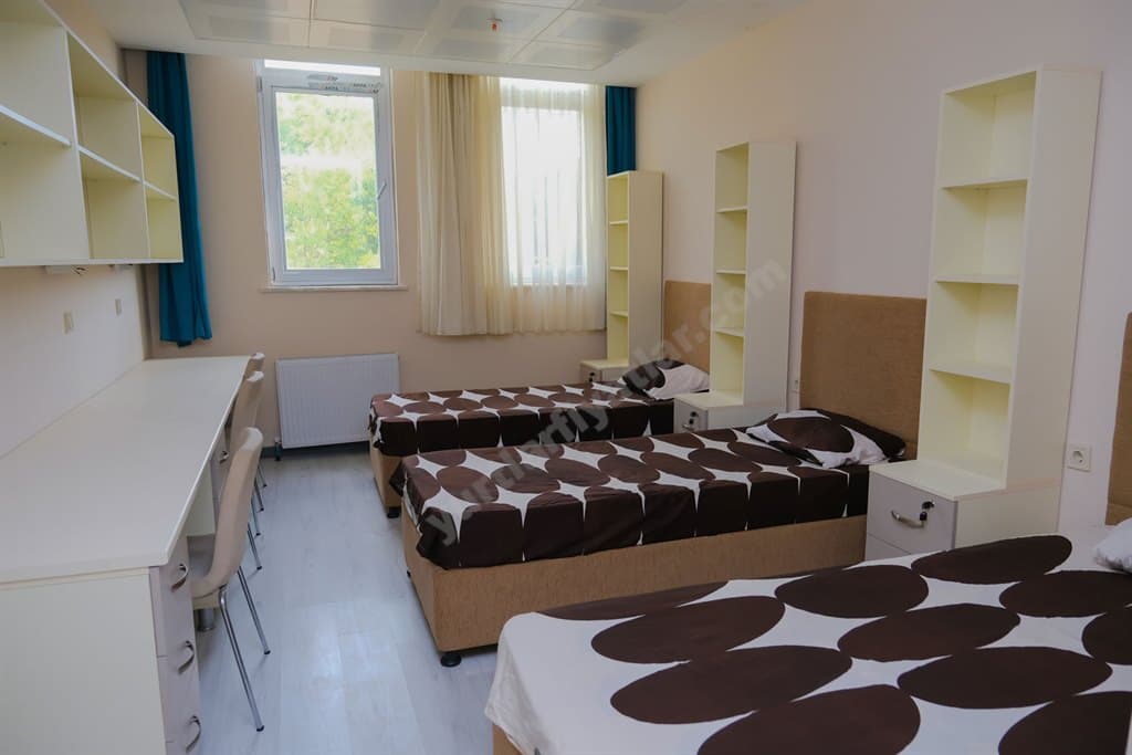 İnsan Vakfı Dr. Ahmet Haluk Dursun Erkek Yurdu